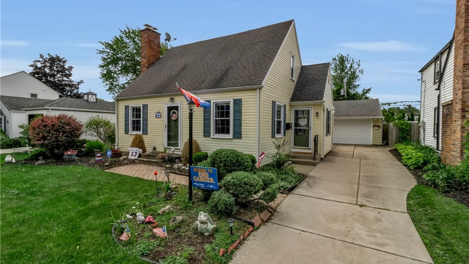 Property at 241 Woodcrest Boulevard, Tonawanda, NY 14223 2