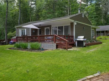 8135 Woodside Drive, Rushford, NY 14717