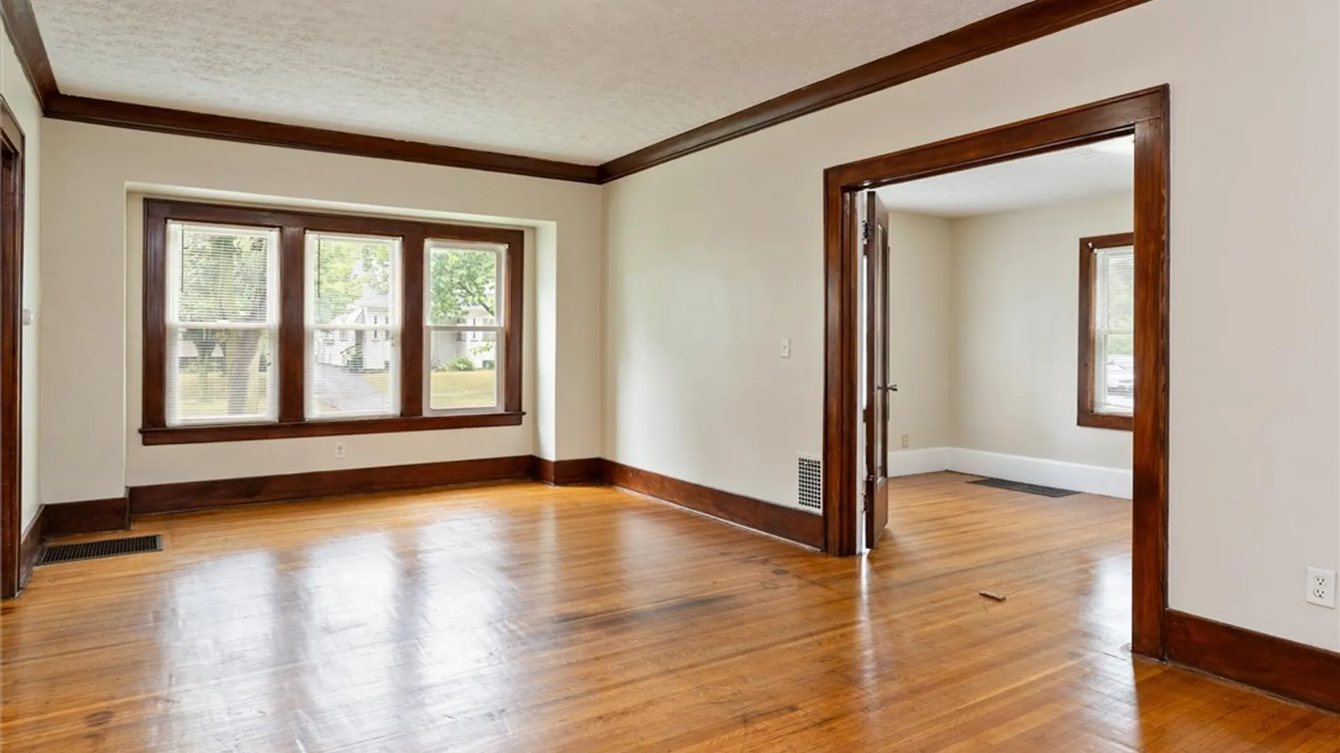 Property at 19 Genesee Park Boulevard, Rochester, NY 14611 14