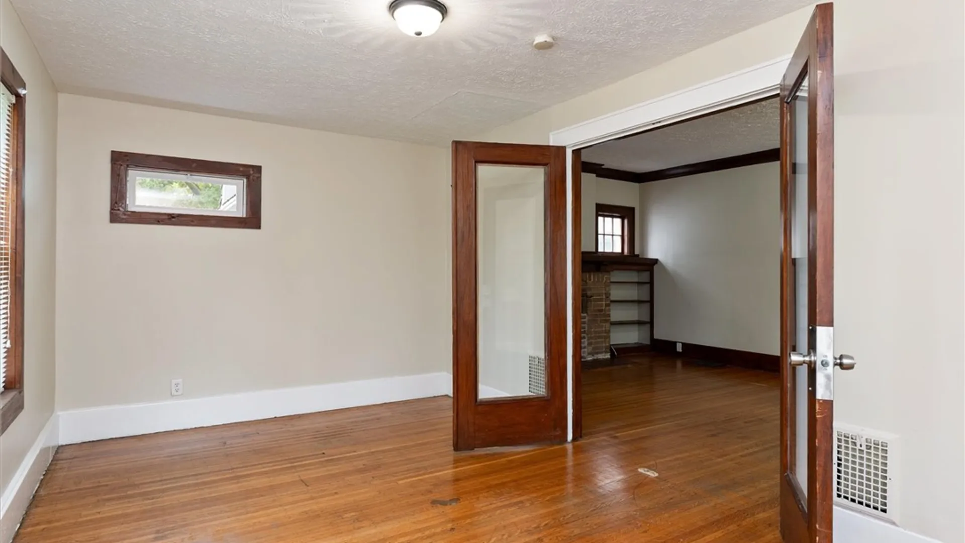Property at 19 Genesee Park Boulevard, Rochester, NY 14611 16