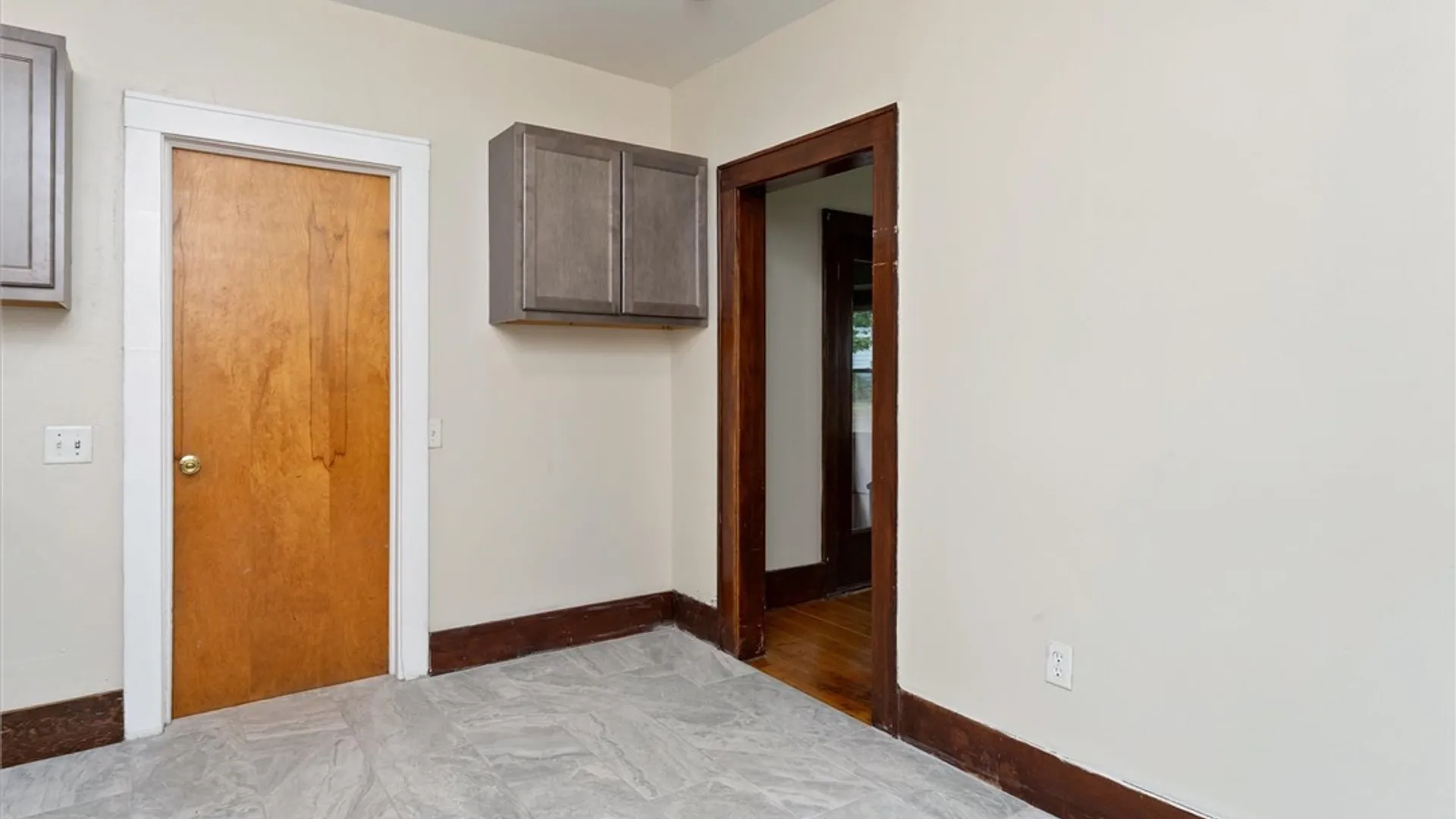 Property at 19 Genesee Park Boulevard, Rochester, NY 14611 25