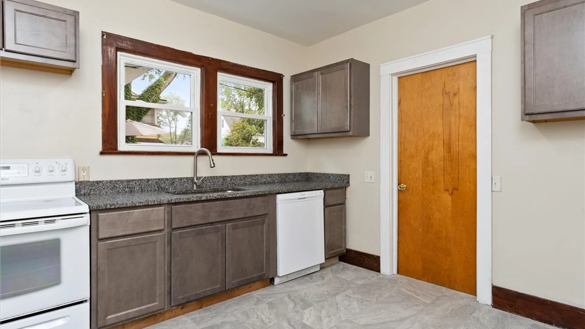 Property at 19 Genesee Park Boulevard, Rochester, NY 14611 26