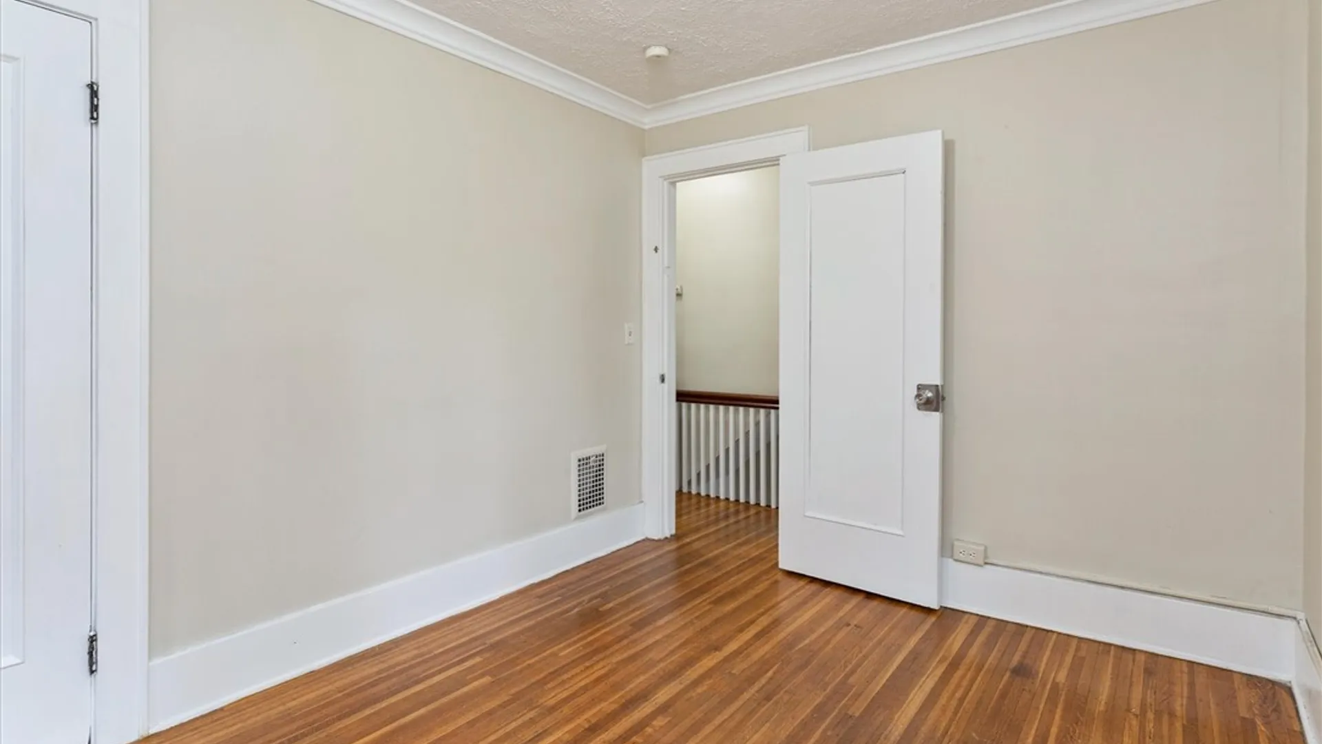 Property at 19 Genesee Park Boulevard, Rochester, NY 14611 33