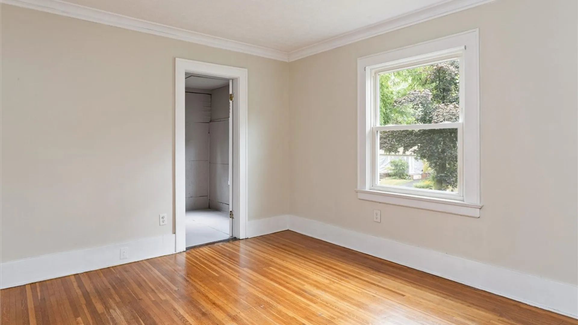 Property at 19 Genesee Park Boulevard, Rochester, NY 14611 37