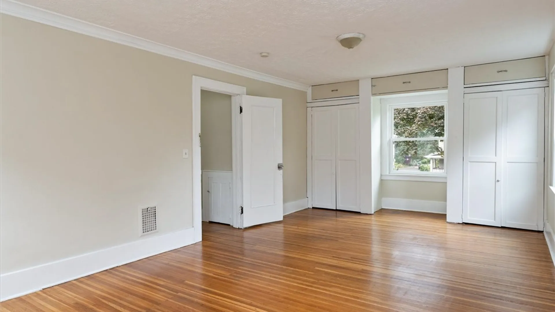 Property at 19 Genesee Park Boulevard, Rochester, NY 14611 39