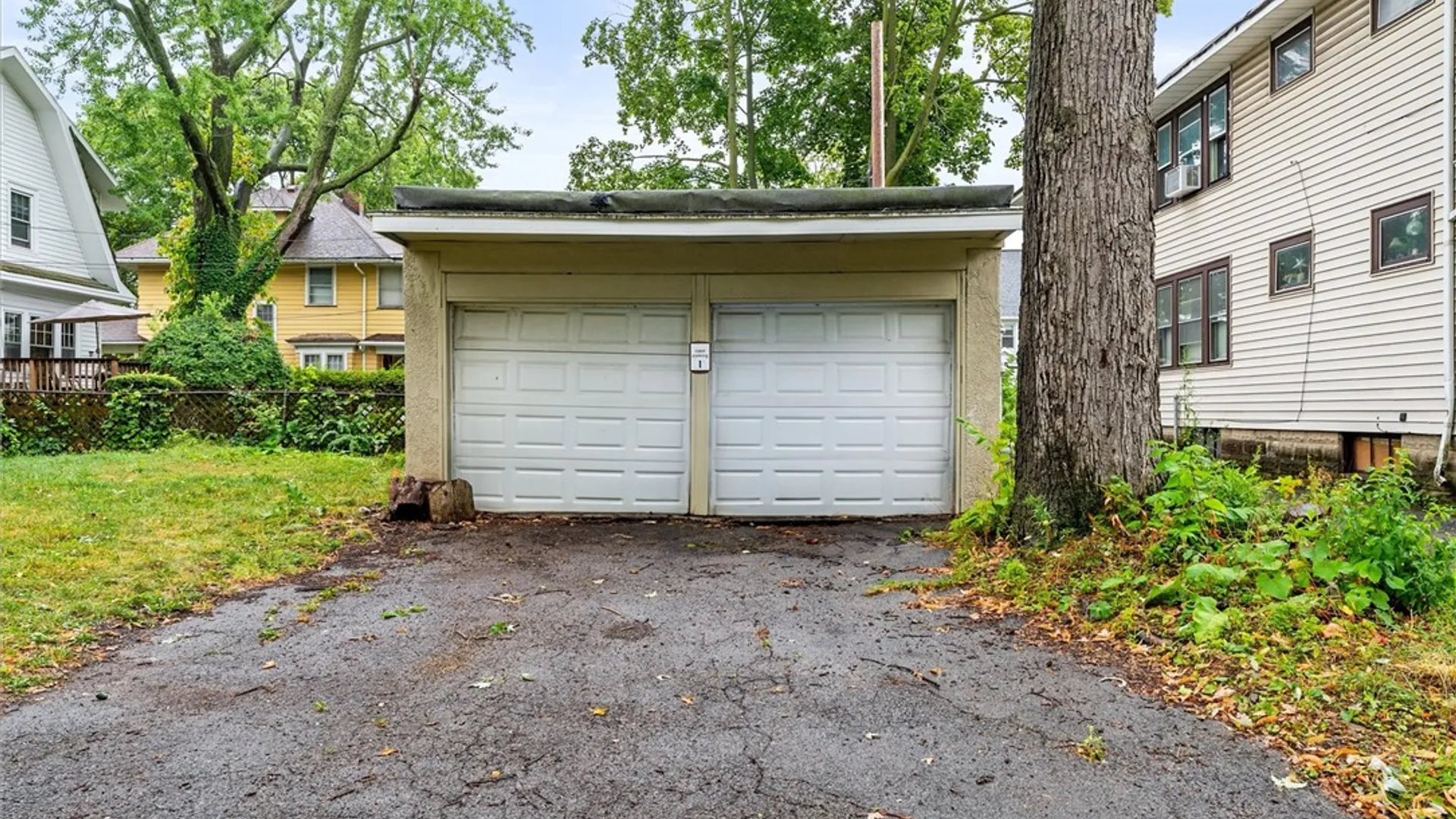 Property at 19 Genesee Park Boulevard, Rochester, NY 14611 4