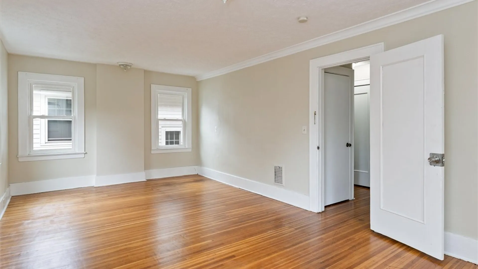 Property at 19 Genesee Park Boulevard, Rochester, NY 14611 40