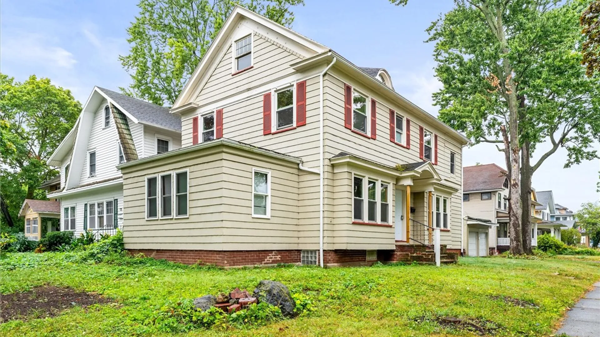 Property at 19 Genesee Park Boulevard, Rochester, NY 14611 5