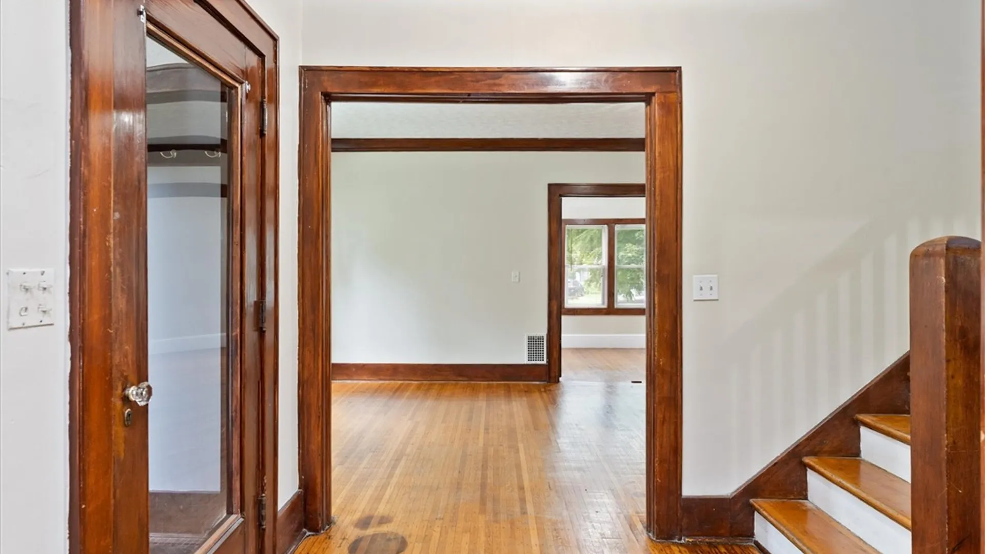 Property at 19 Genesee Park Boulevard, Rochester, NY 14611 8