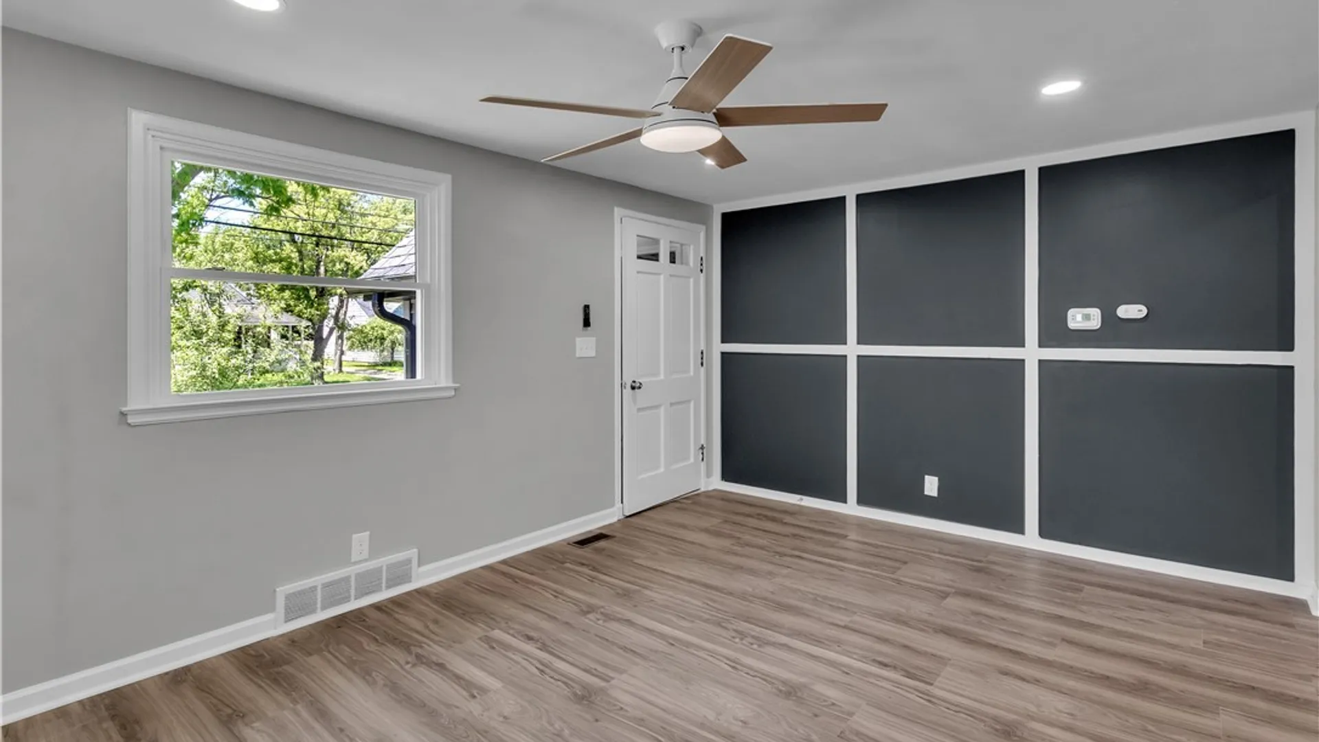 Property at 245 N Ellicott St, Amherst, NY 14221 3