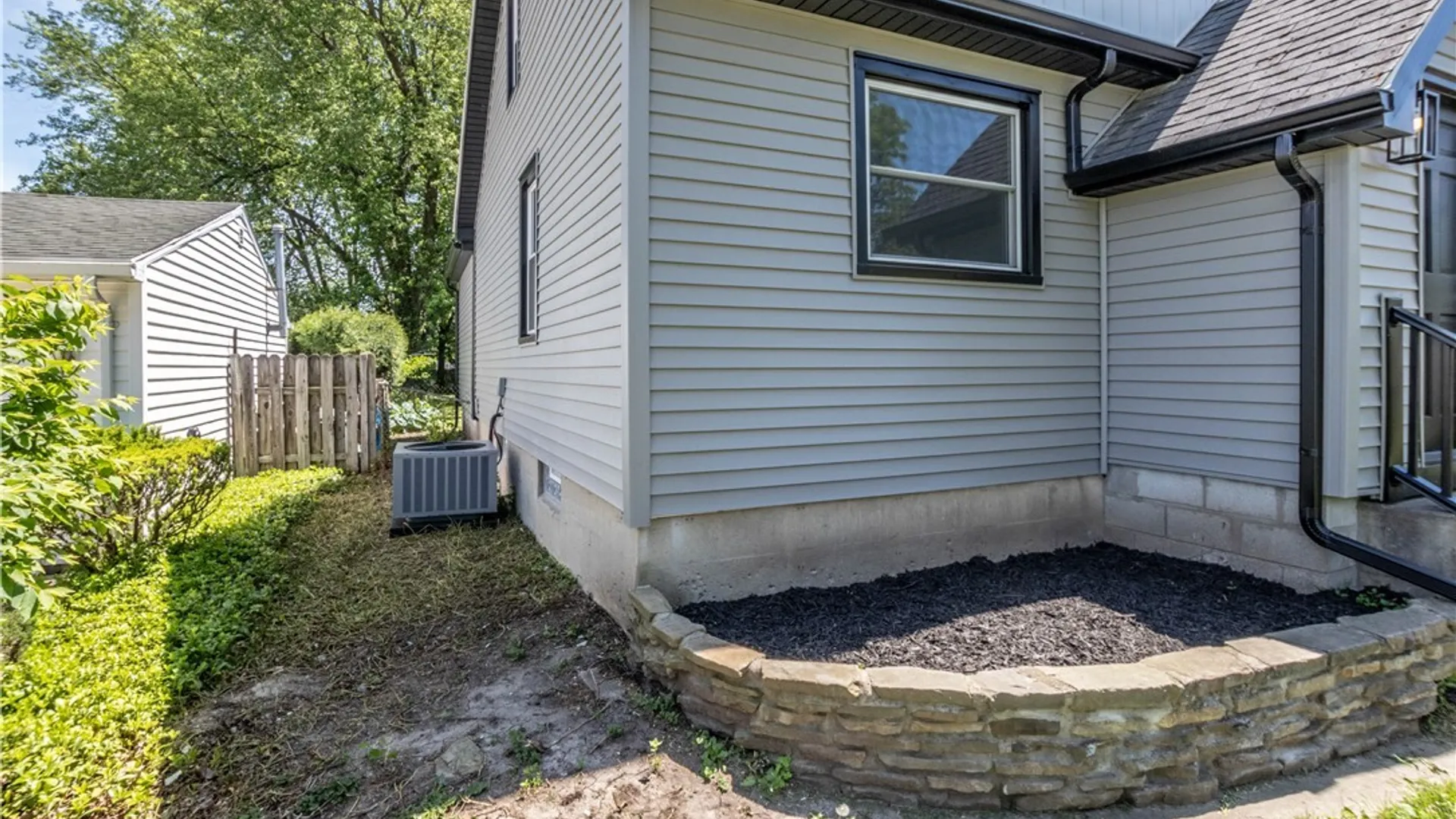 Property at 245 N Ellicott St, Amherst, NY 14221 30
