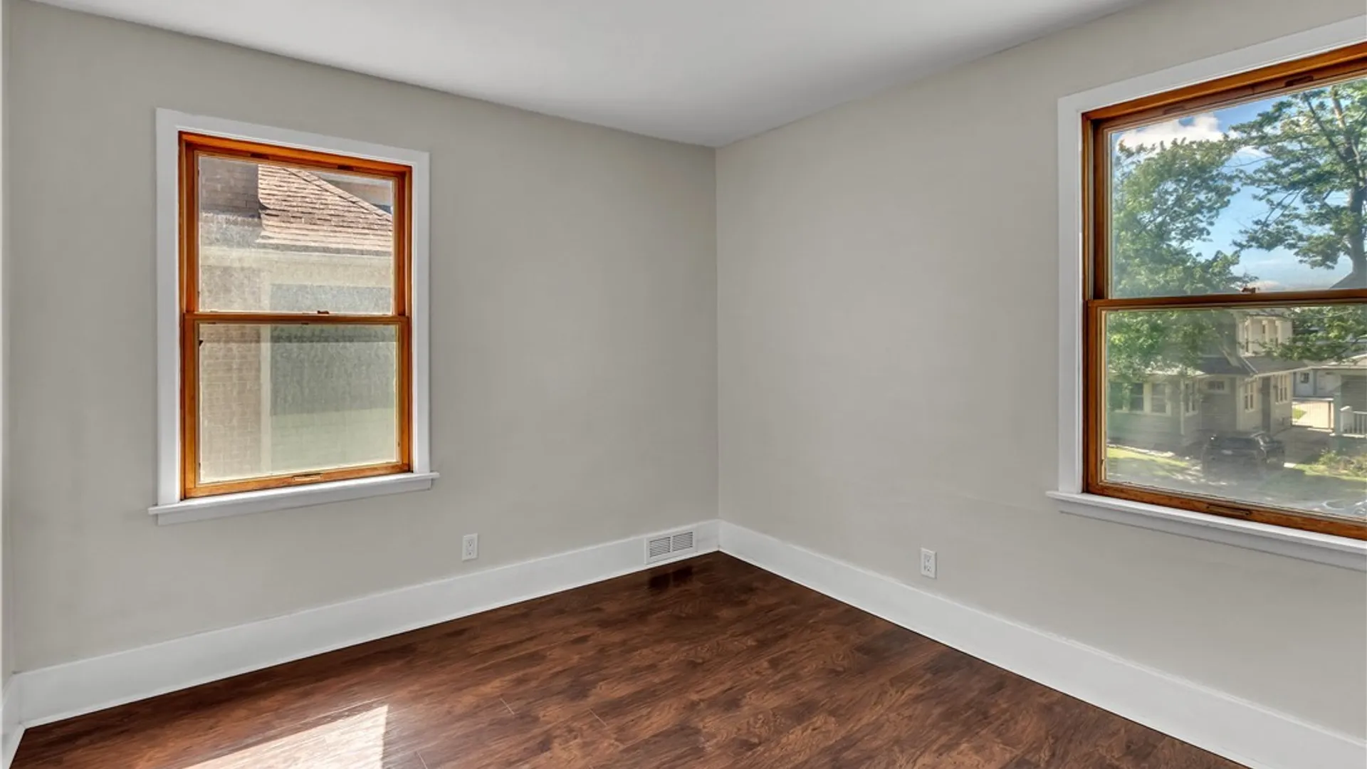 Property at 40 Mckinley Avenue, Tonawanda, NY 14217 33
