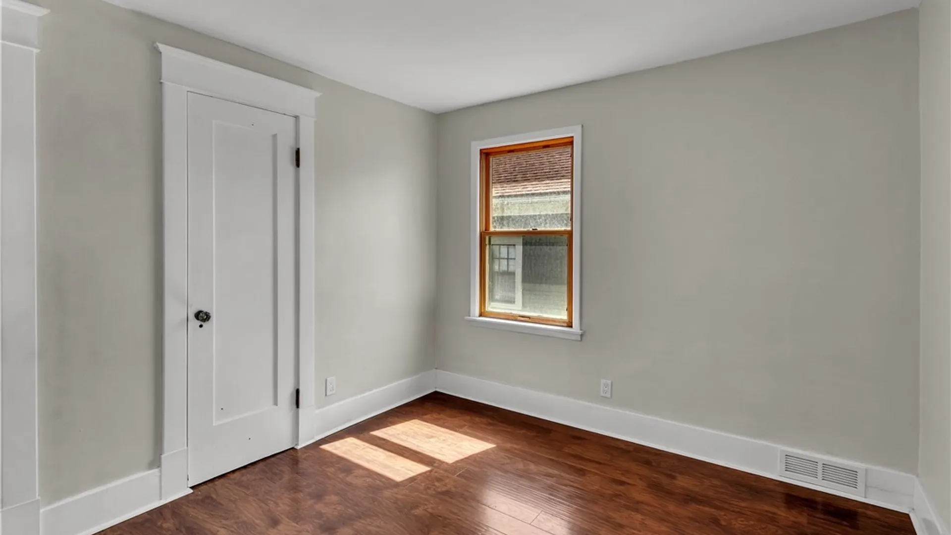 Property at 40 Mckinley Avenue, Tonawanda, NY 14217 34