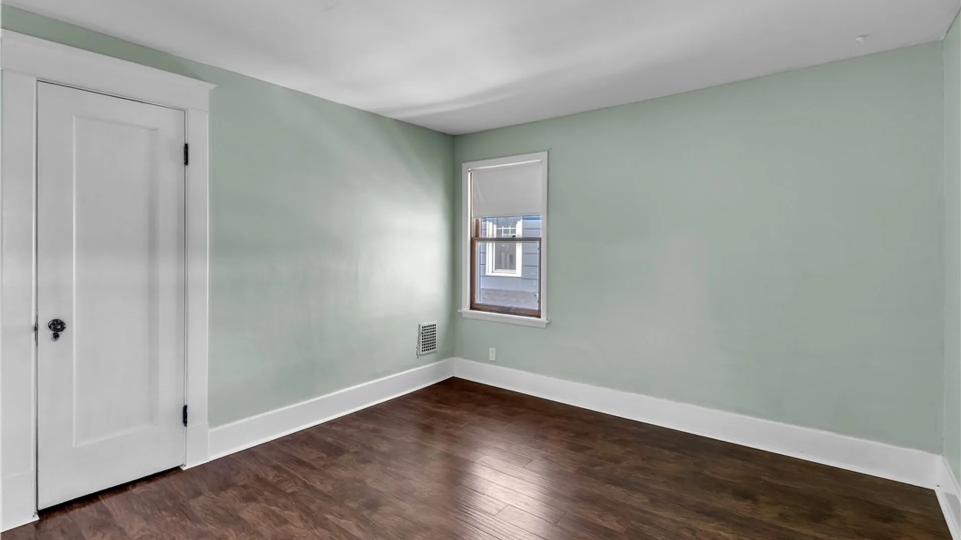 Property at 40 Mckinley Avenue, Tonawanda, NY 14217 40