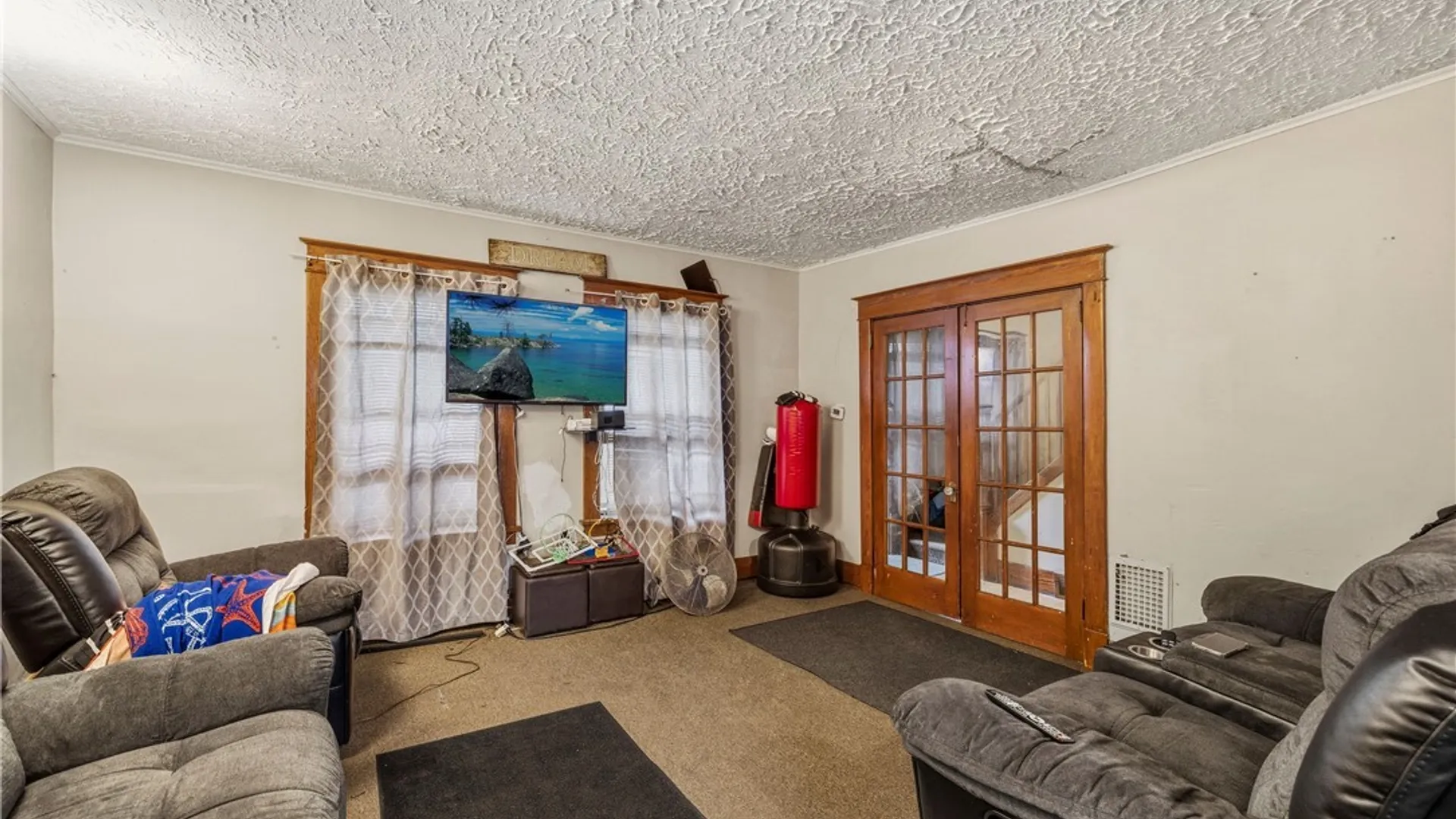 Property at 2232 Michigan Avenue, Niagara Falls, NY 14305 20