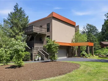 Property at 6985 Chestnut Ridge Road, Orchard Park, NY 14127