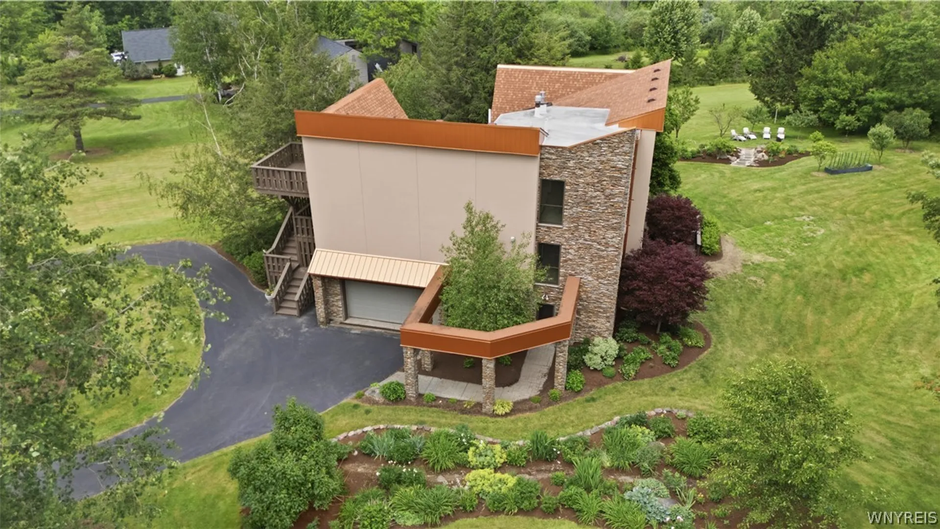 Property at 6985 Chestnut Ridge Road, Orchard Park, NY 14127 2