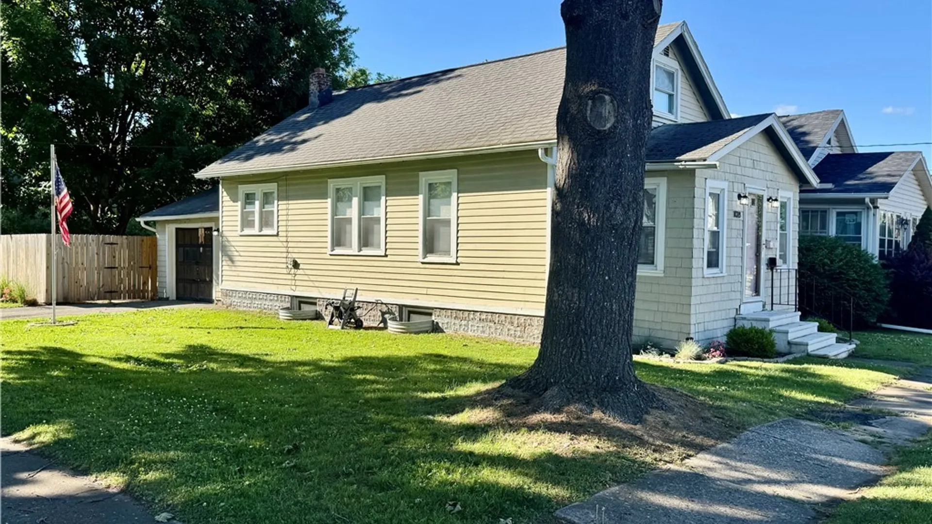 Property at 1028 Tabor Place, Whitestown, NY 13502 3