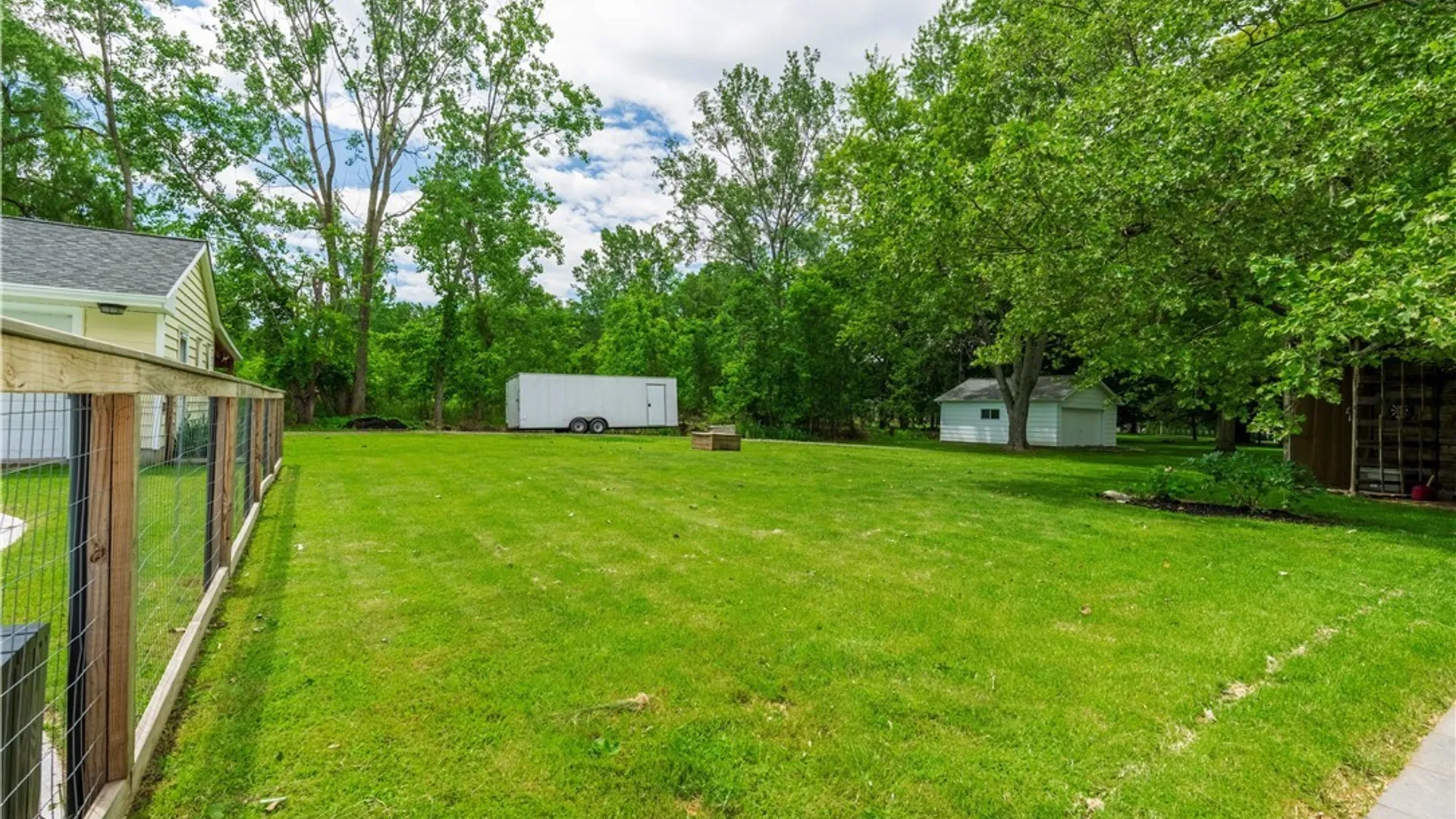 Property at 9001 Fairways Circle, Clarence, NY 14031 38
