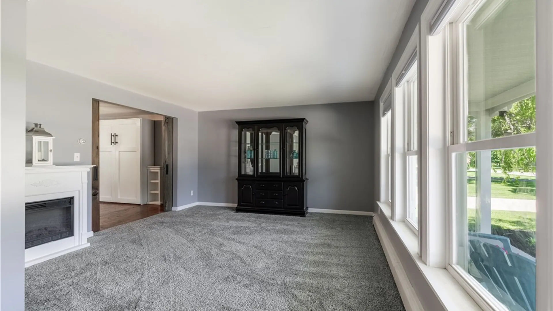Property at 9001 Fairways Circle, Clarence, NY 14031 4