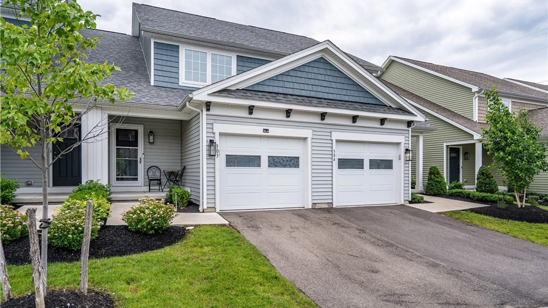 Property at 303 Carriage Lane, West Seneca, NY 14224 2