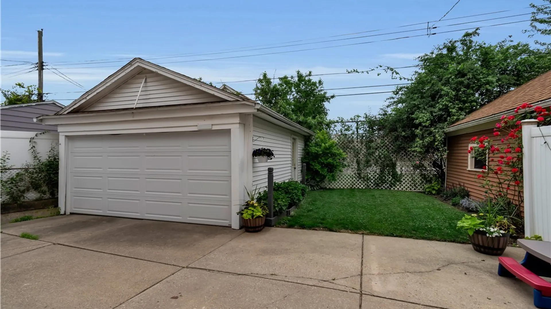 Property at 285 Hartwell Road, Buffalo, NY 14216 8