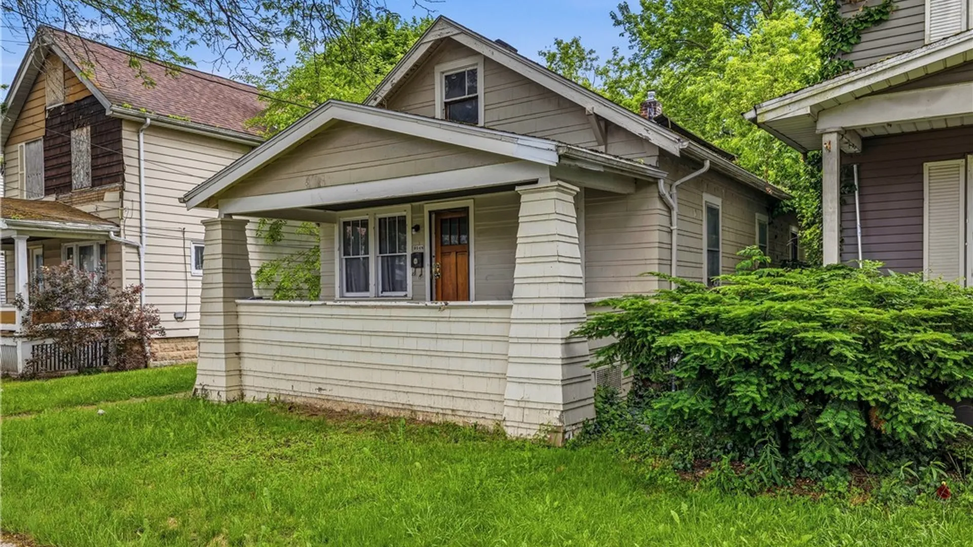 Property at 2248 Willow Avenue, Niagara Falls, NY 14305 3