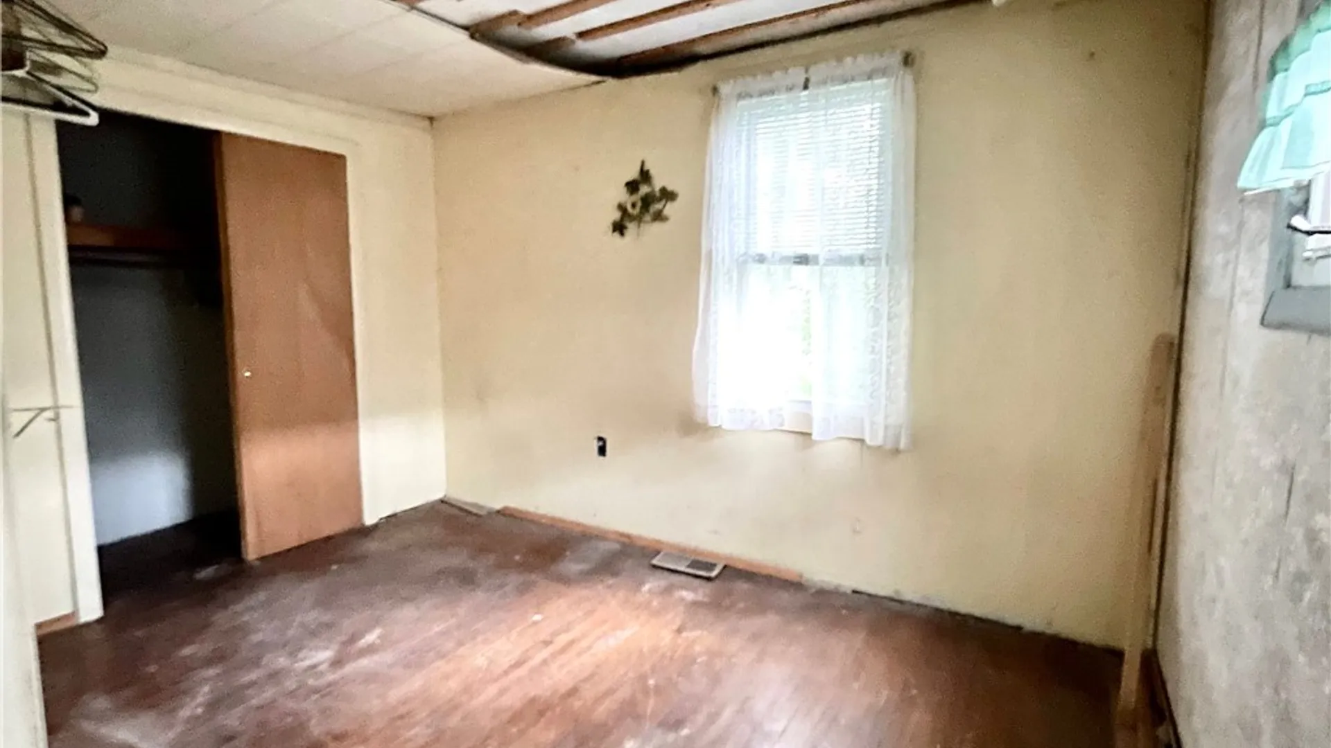 Property at 22 Miller Street, Auburn, NY 13021 14