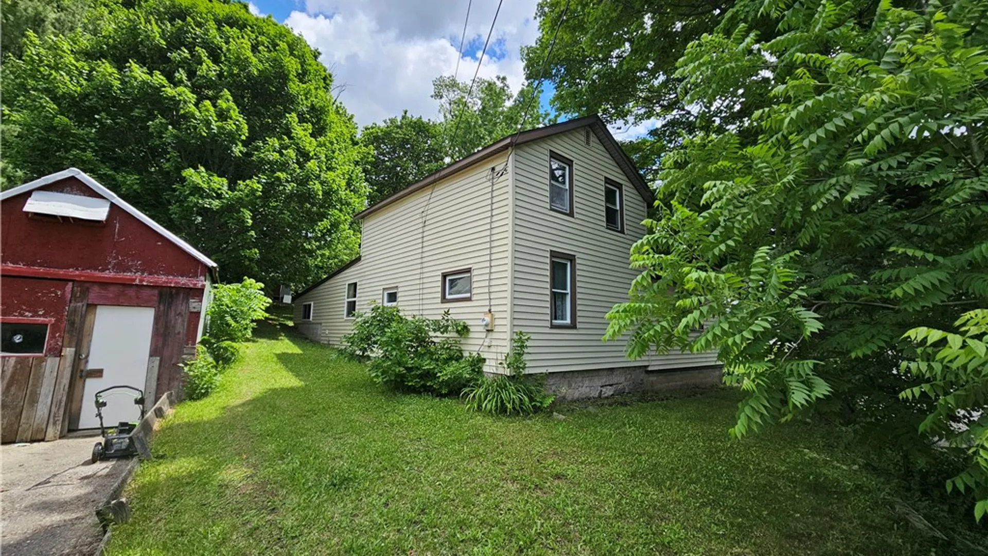 Property at 22 Miller Street, Auburn, NY 13021 4