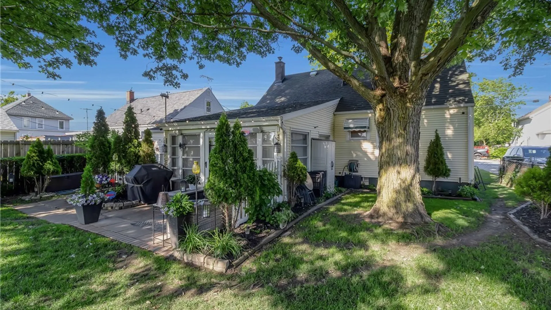 Property at 60 Arthur Street, Cheektowaga, NY 14225 20