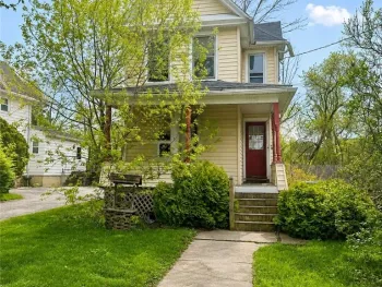 Property at 2961 Mckoon Avenue, Niagara Falls, NY 14305