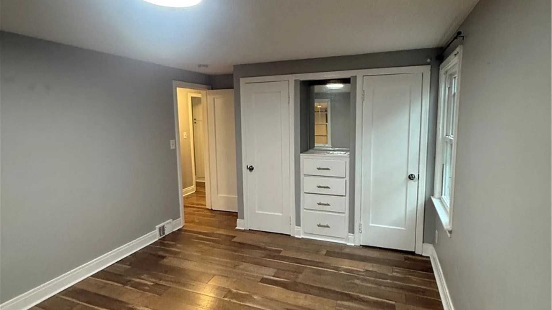 Property at 106 E Morris Ave, Buffalo, NY 14214 10