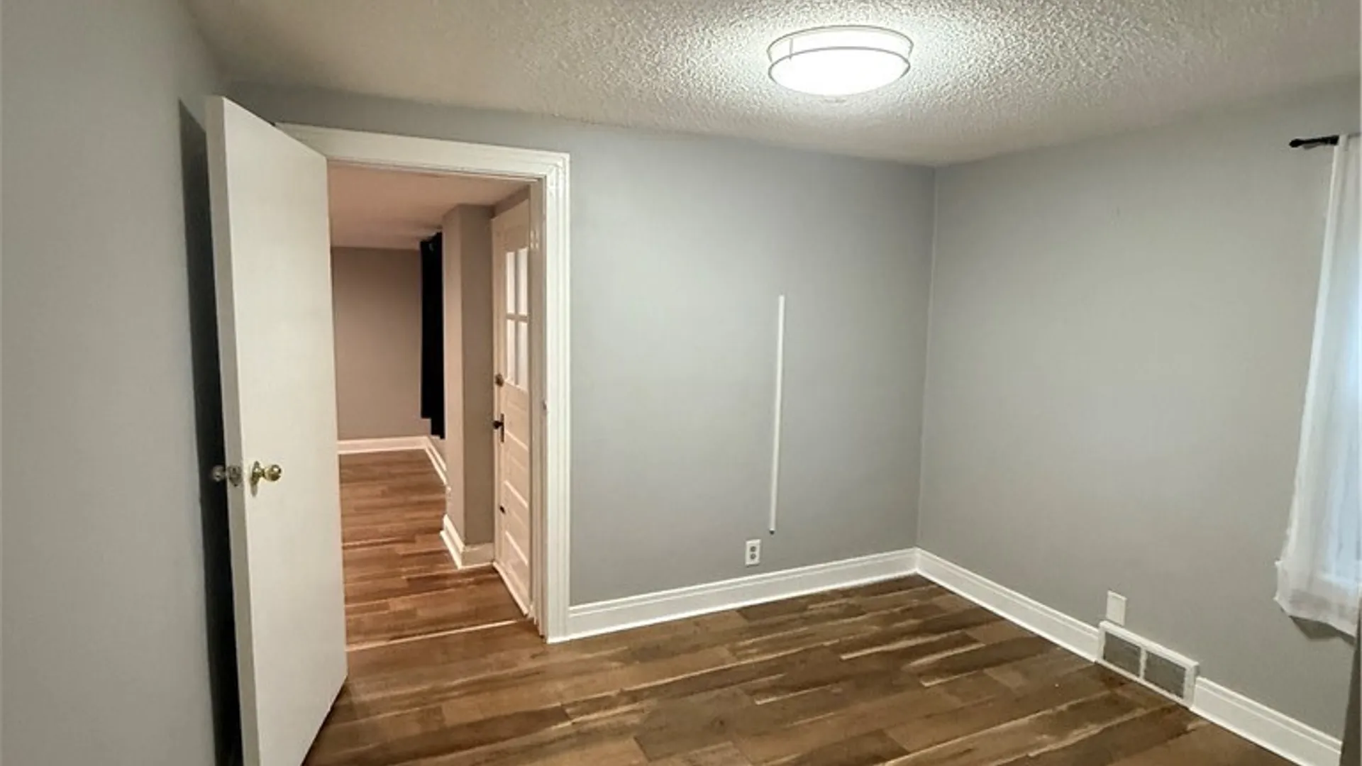 Property at 106 E Morris Ave, Buffalo, NY 14214 12