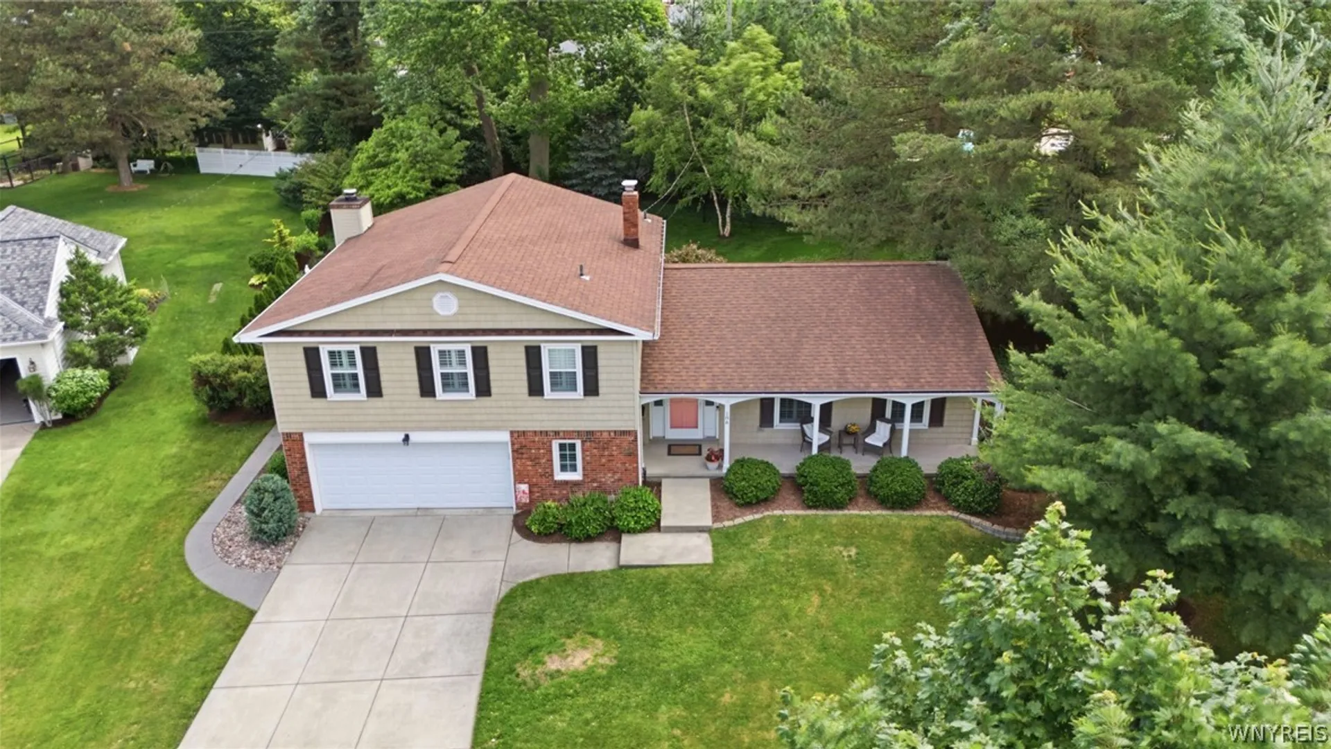 Property at 186 Bridle Path, Amherst, NY 14221 44
