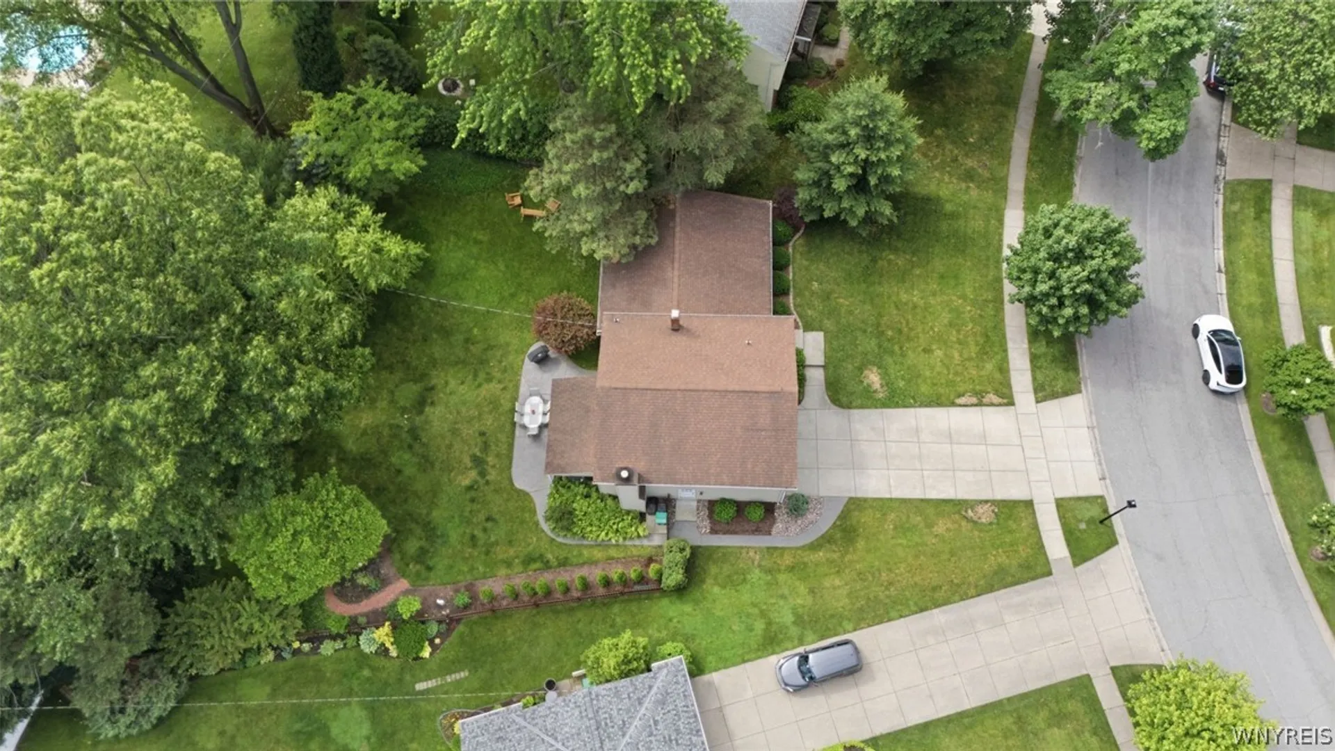 Property at 186 Bridle Path, Amherst, NY 14221 48