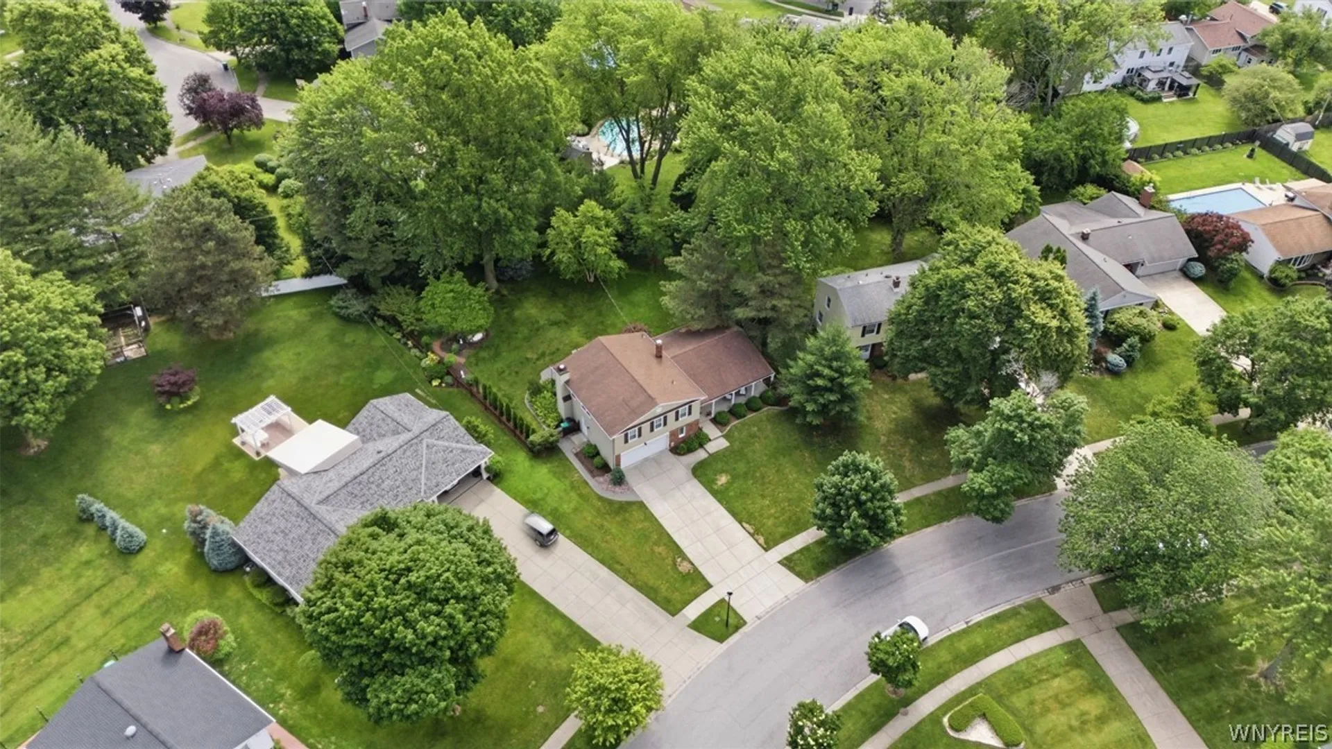 Property at 186 Bridle Path, Amherst, NY 14221 49