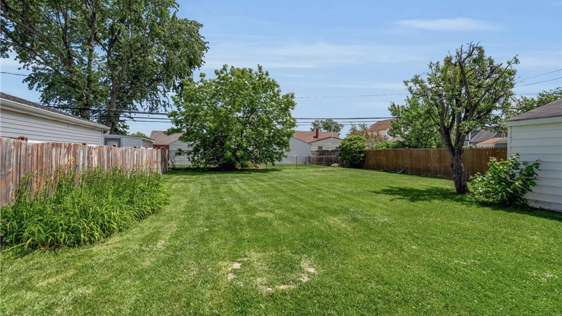 Property at 195 Parkhurst Boulevard, Tonawanda, NY 14223 9