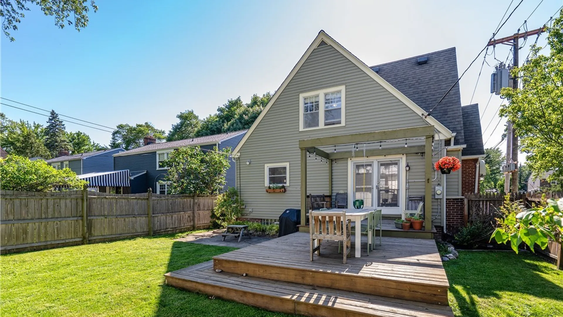 Property at 214 Roycroft Boulevard, Amherst, NY 14226 3
