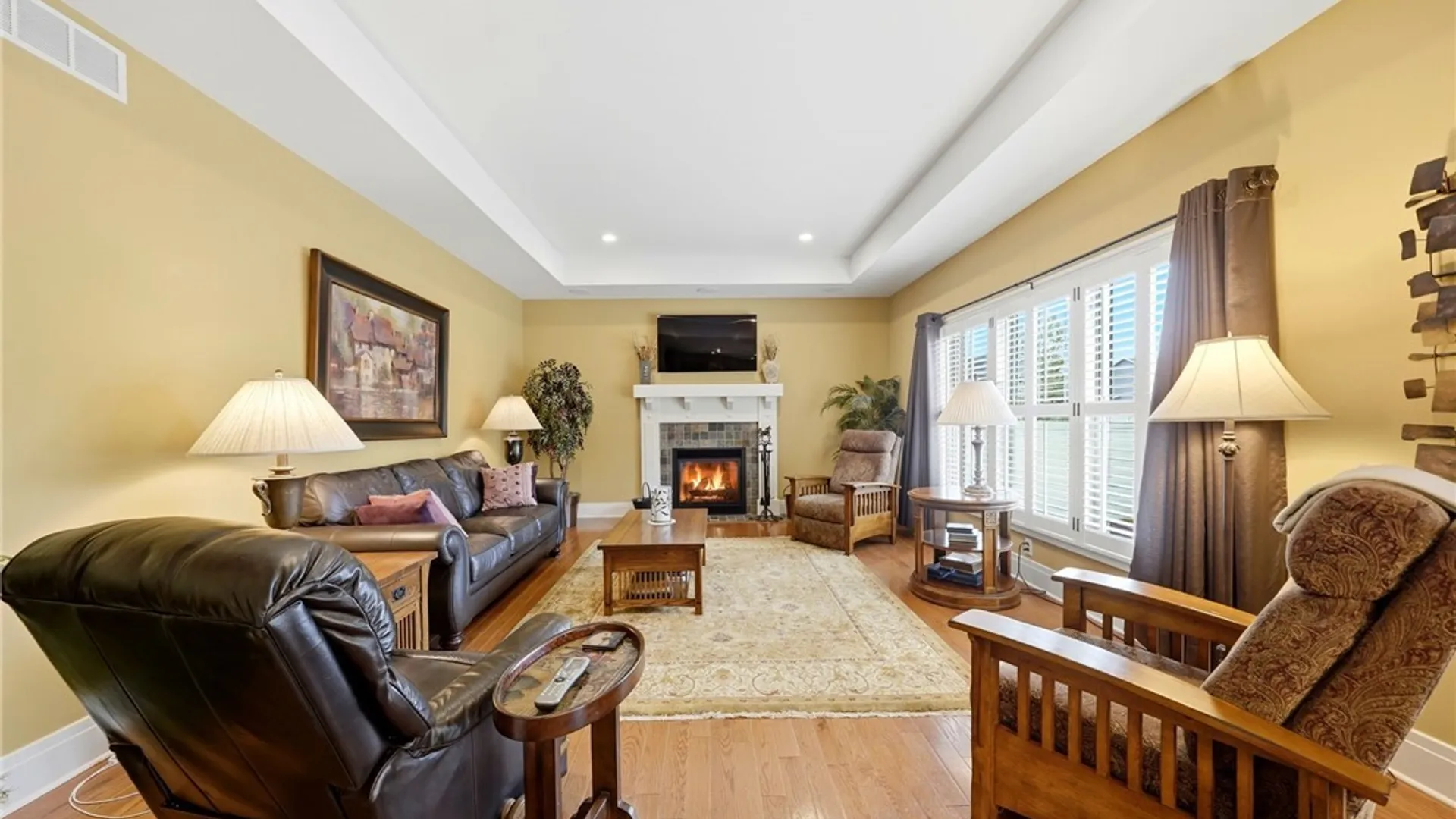 Property at 5 Parliament Lane, Lancaster, NY 14086 12