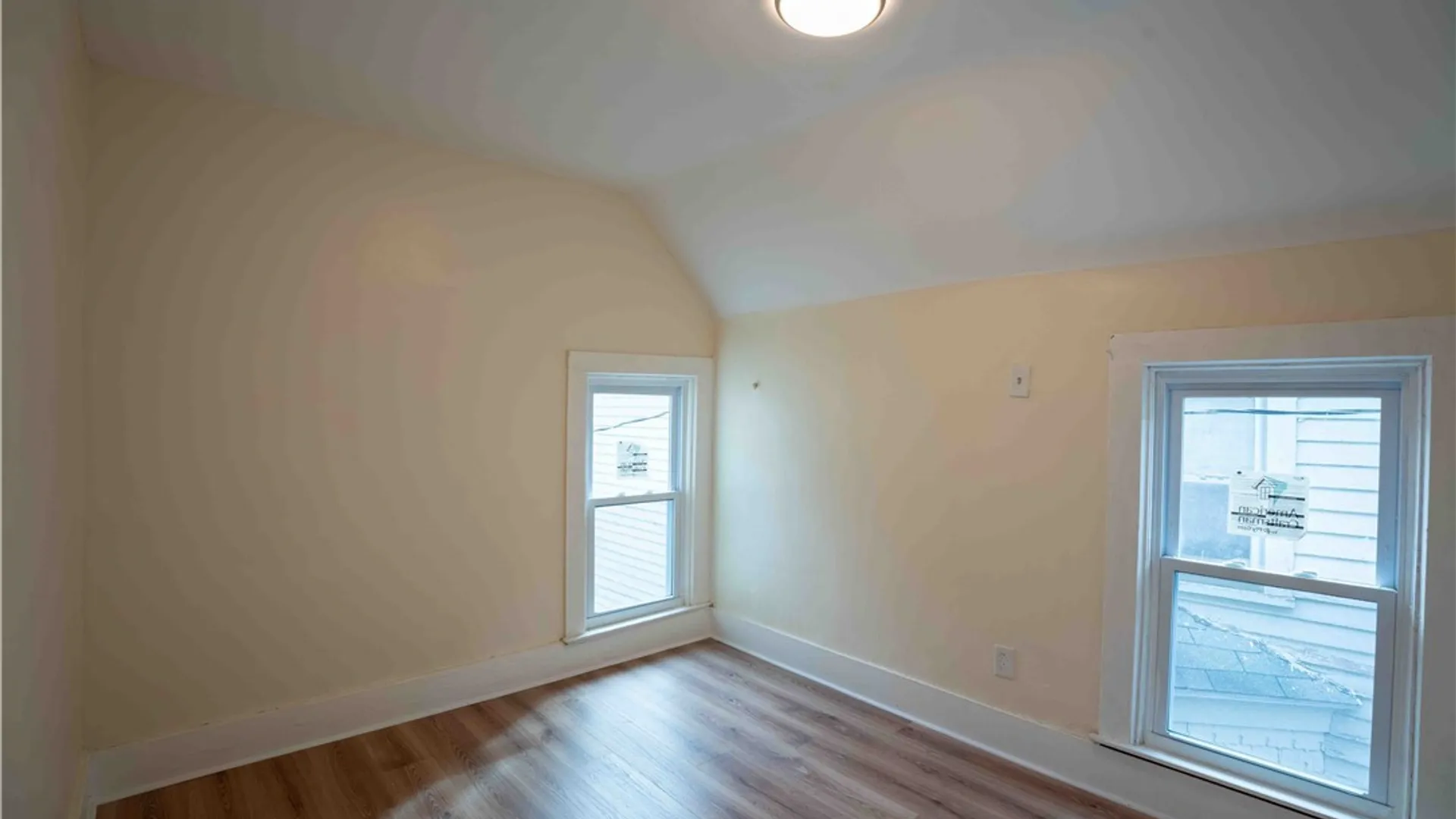 Property at 29 Sherwood Street, Buffalo, NY 14213 11