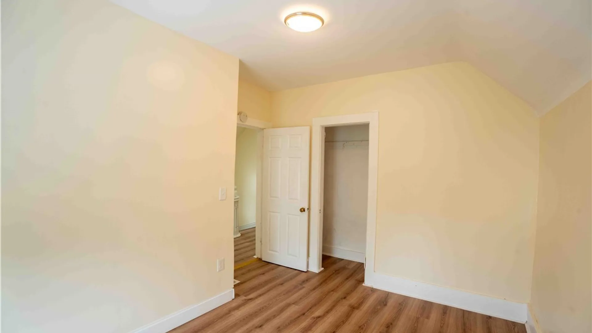 Property at 29 Sherwood Street, Buffalo, NY 14213 12