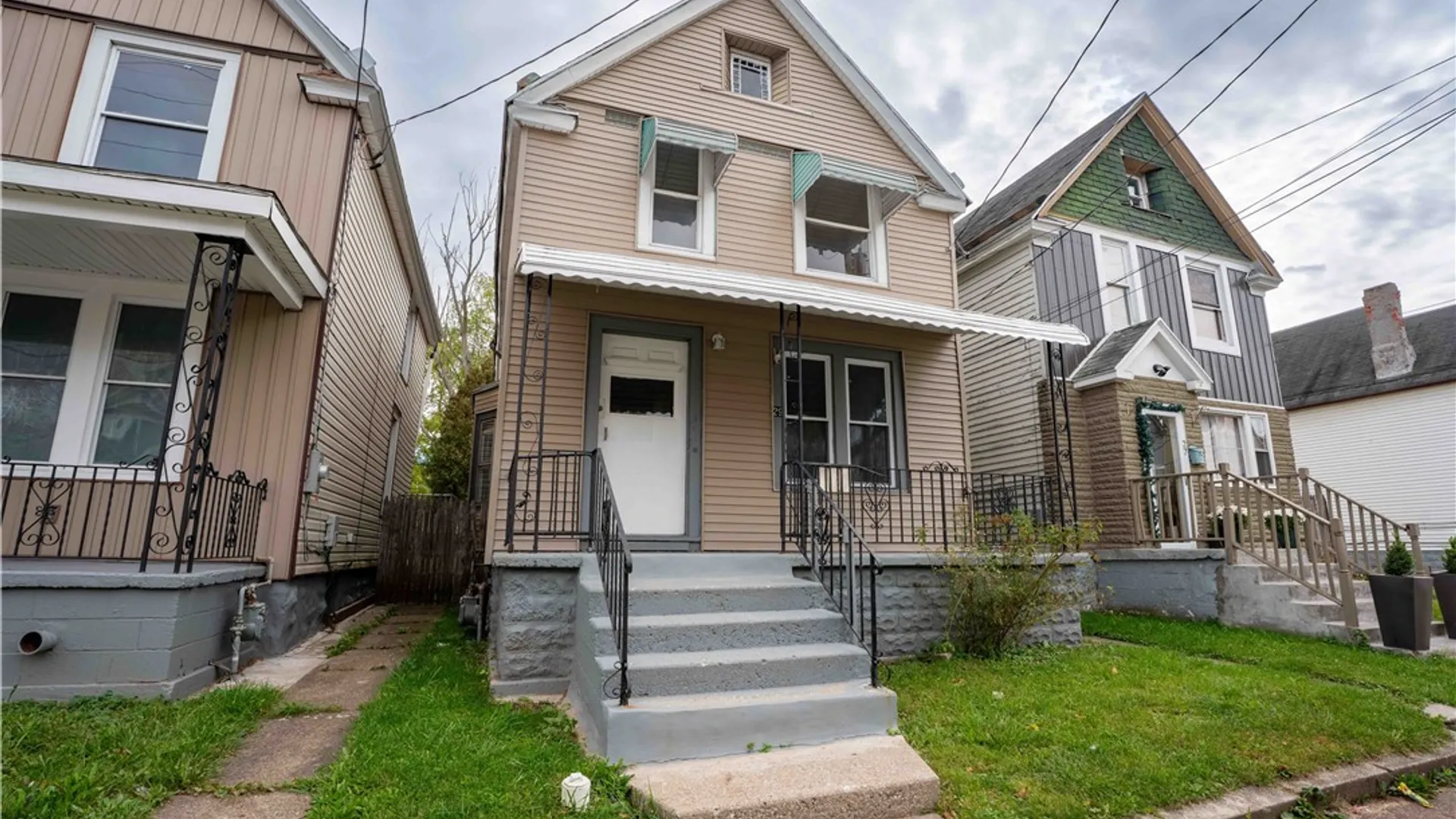 Property at 29 Sherwood Street, Buffalo, NY 14213 2