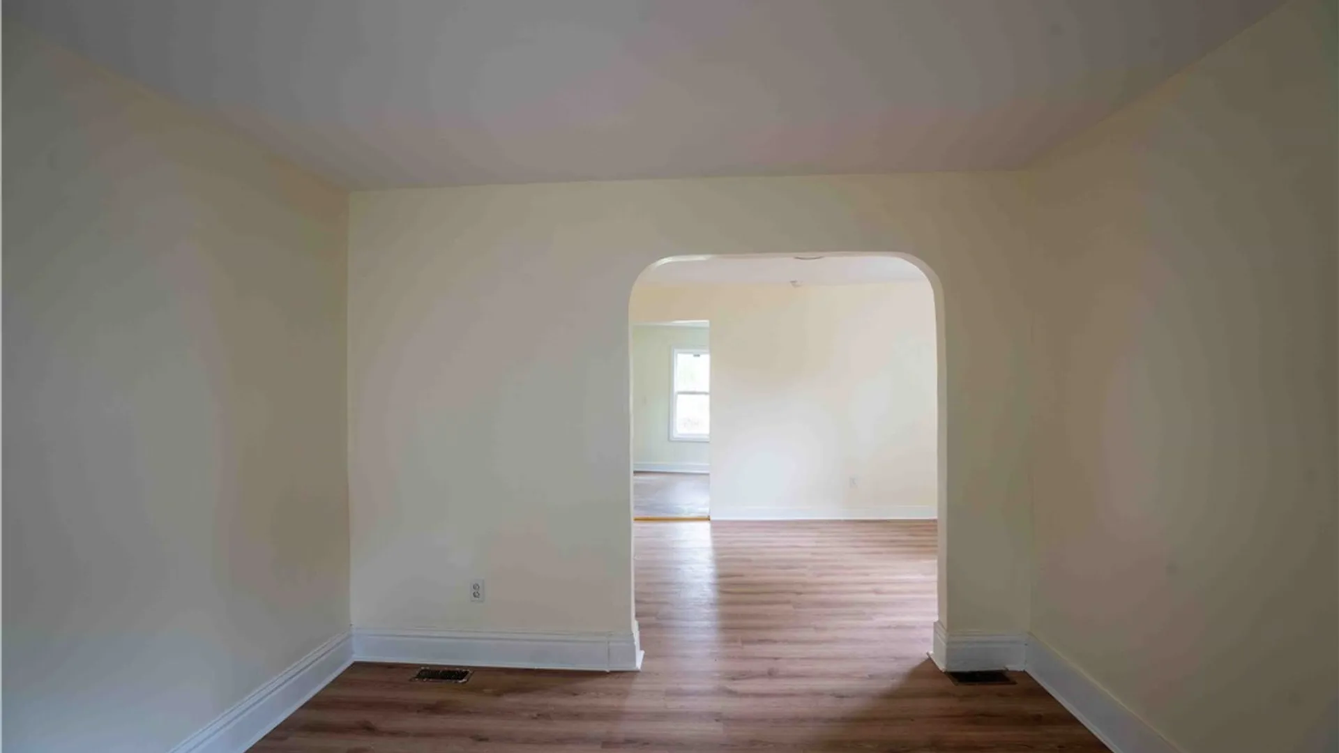 Property at 29 Sherwood Street, Buffalo, NY 14213 25