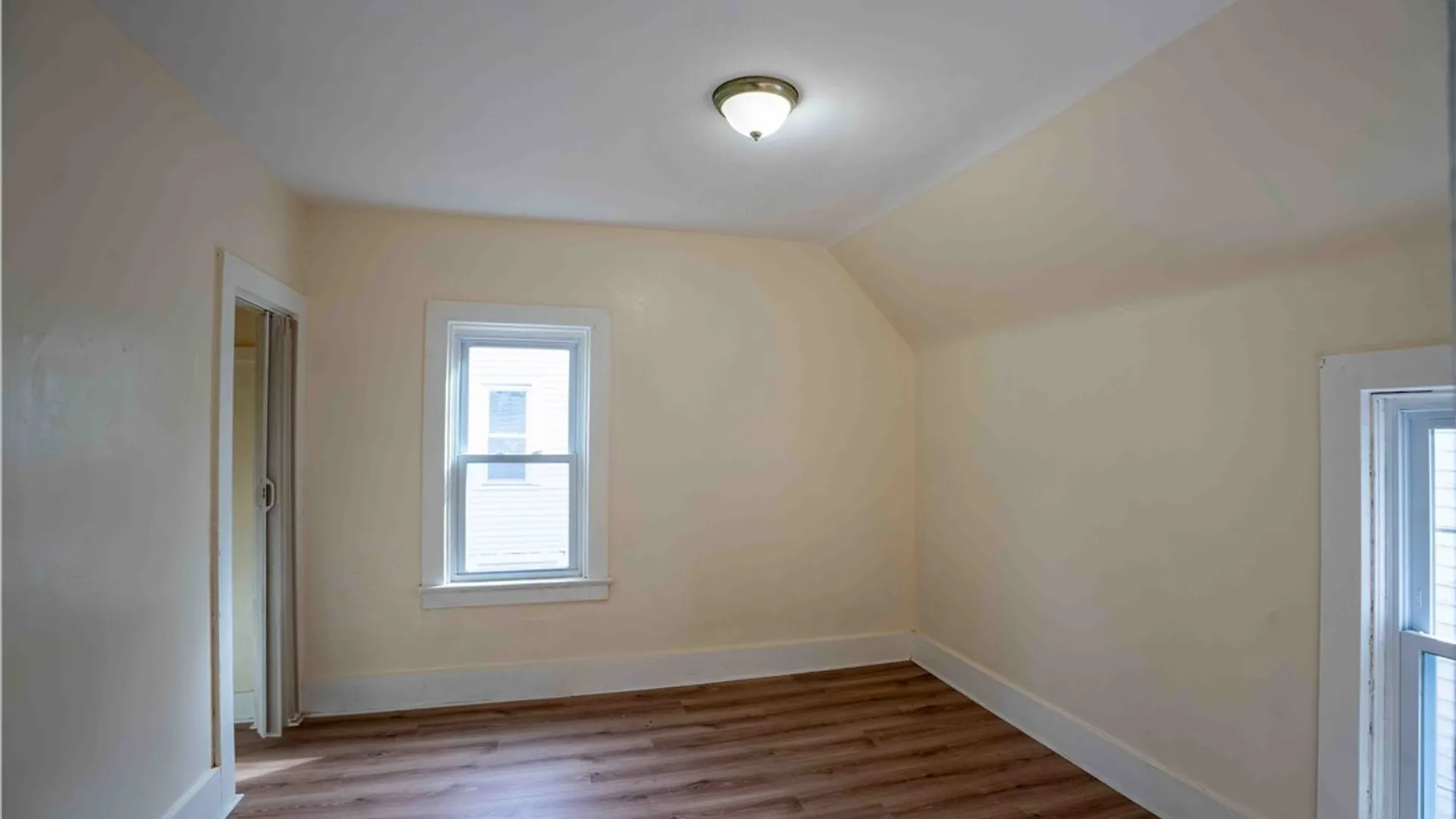 Property at 29 Sherwood Street, Buffalo, NY 14213 8