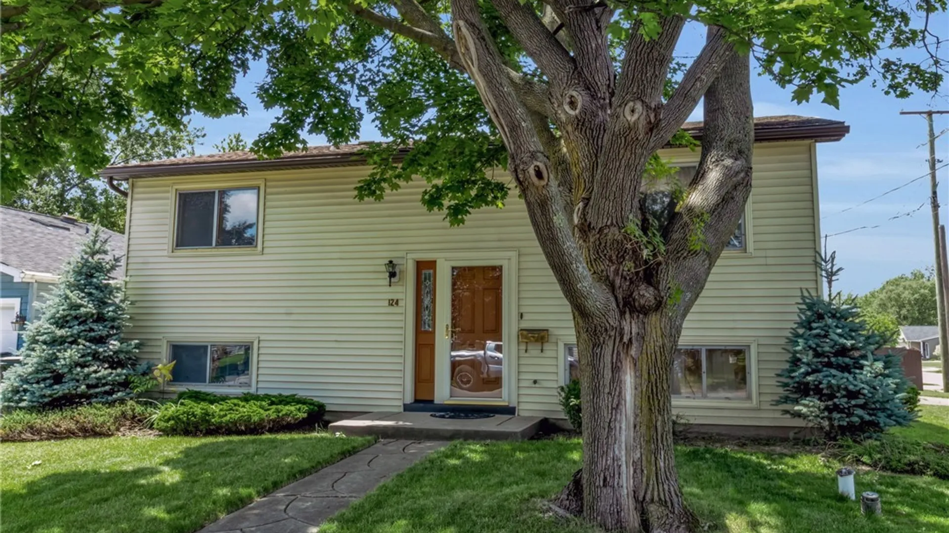 Property at 124 Olanta Street, Lancaster, NY 14043 2