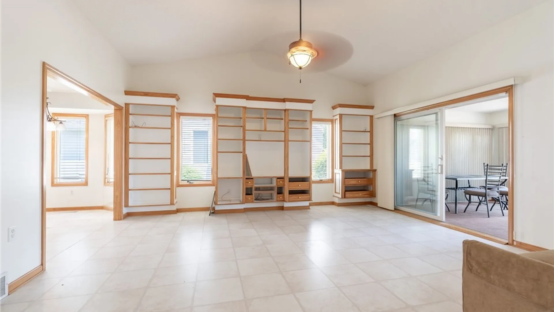 Property at 71 Niagara Shore Drive, Tonawanda, NY 14150 16
