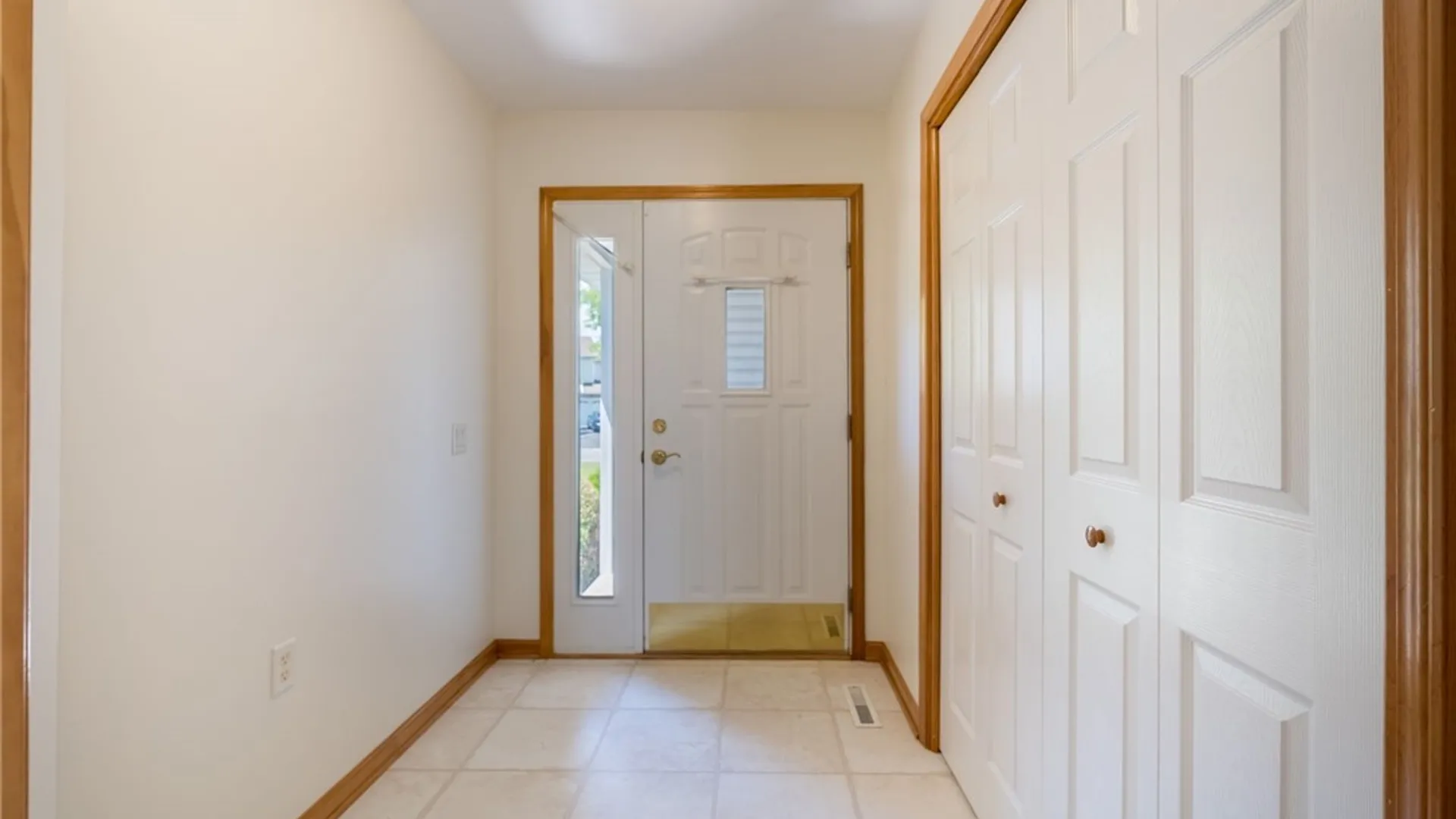 Property at 71 Niagara Shore Drive, Tonawanda, NY 14150 17