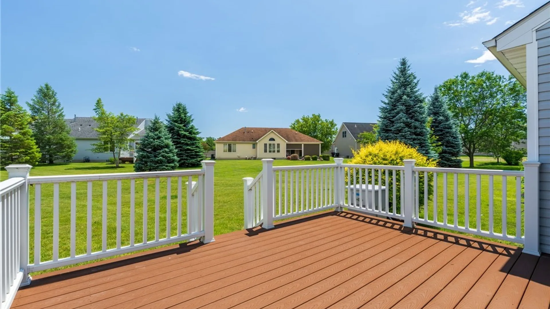 Property at 71 Niagara Shore Drive, Tonawanda, NY 14150 20