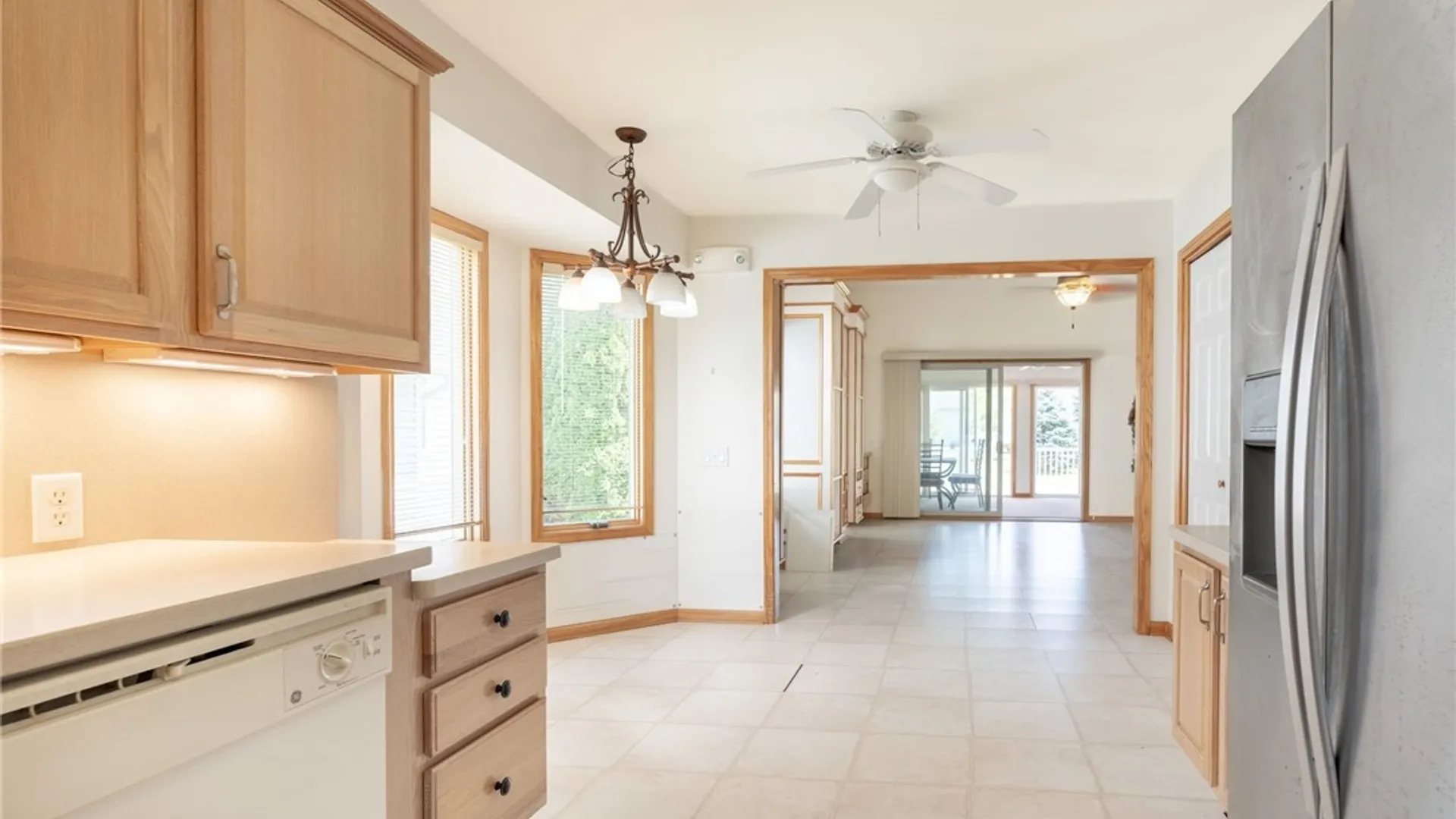 Property at 71 Niagara Shore Drive, Tonawanda, NY 14150 3