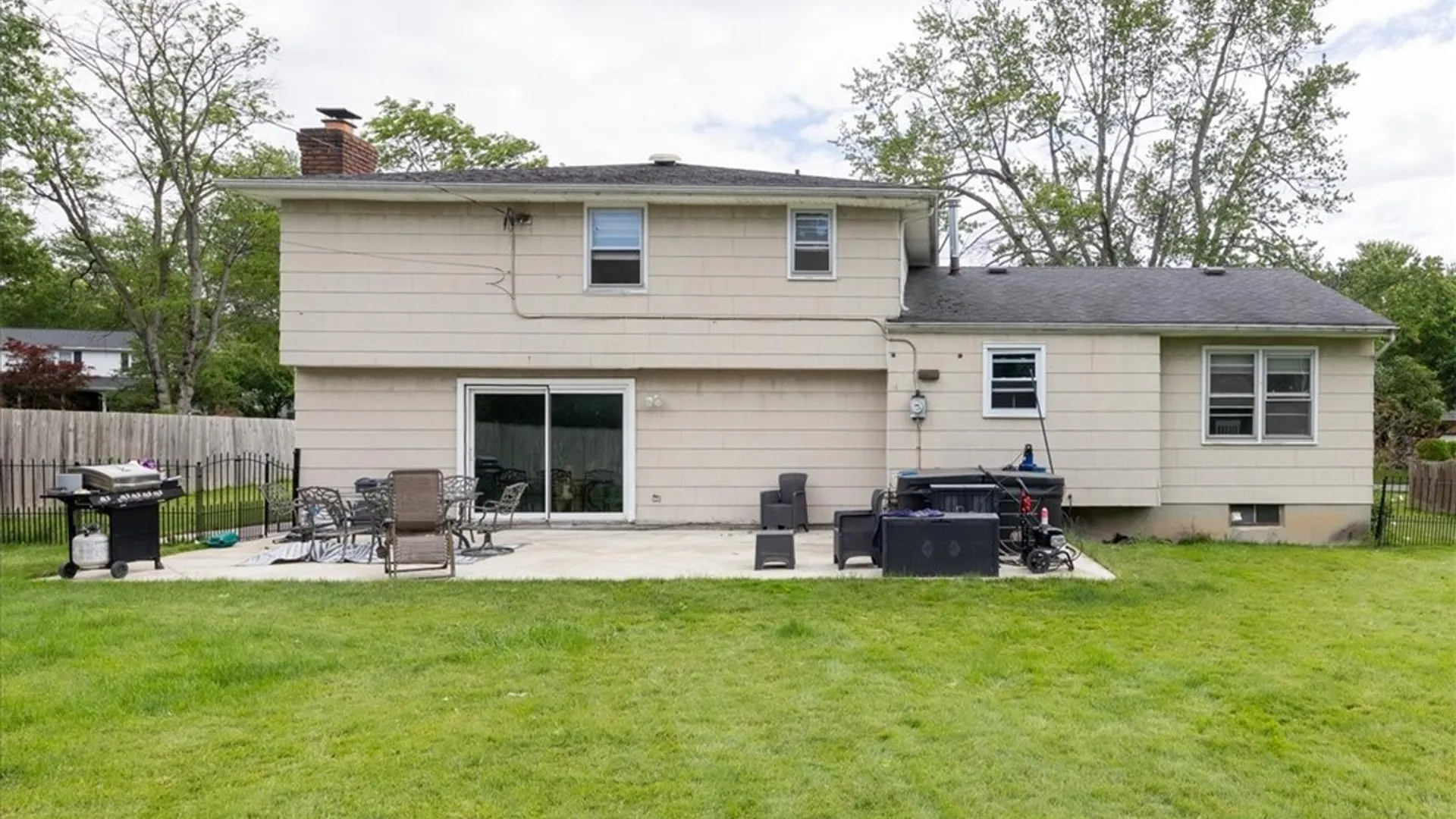 Property at 172 Chestnut Hill Lane, Amherst, NY 14221 19
